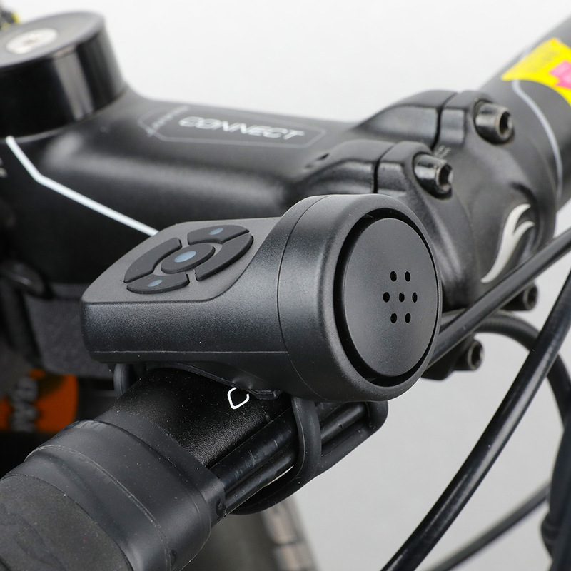 自転車の充電ラッパが超大きなベルです。マウンテンバイクのベルです。|undefined