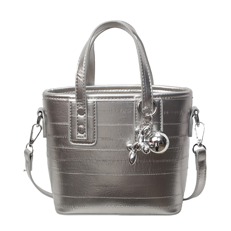 Este año popular bolso de cubo de mano para mujeres verano 2024 nuevo tipo de bolso de hombro alta sensación de moda versátil bolso de mochila