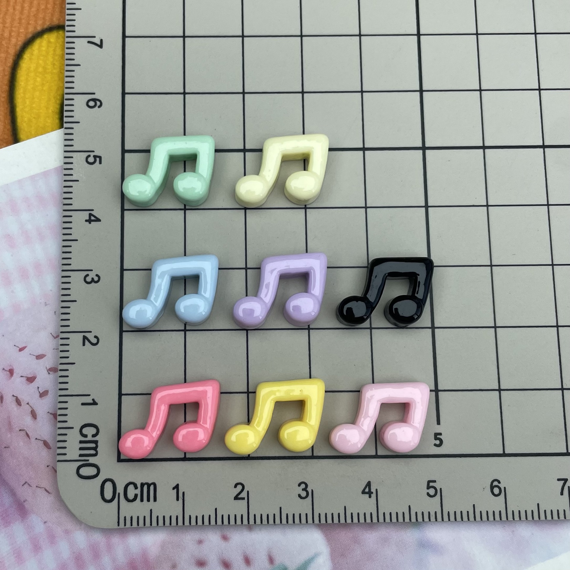 Campana nota nuevo Mini tamaño pequeño brillante resina accesorios horquilla teléfono Shell espárragos accesorios de uñas material pegatinas