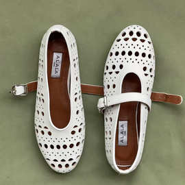 冲孔洞洞一字皮带搭扣镂空透气平底玛丽珍小众芭蕾舞蹈鞋小众女鞋