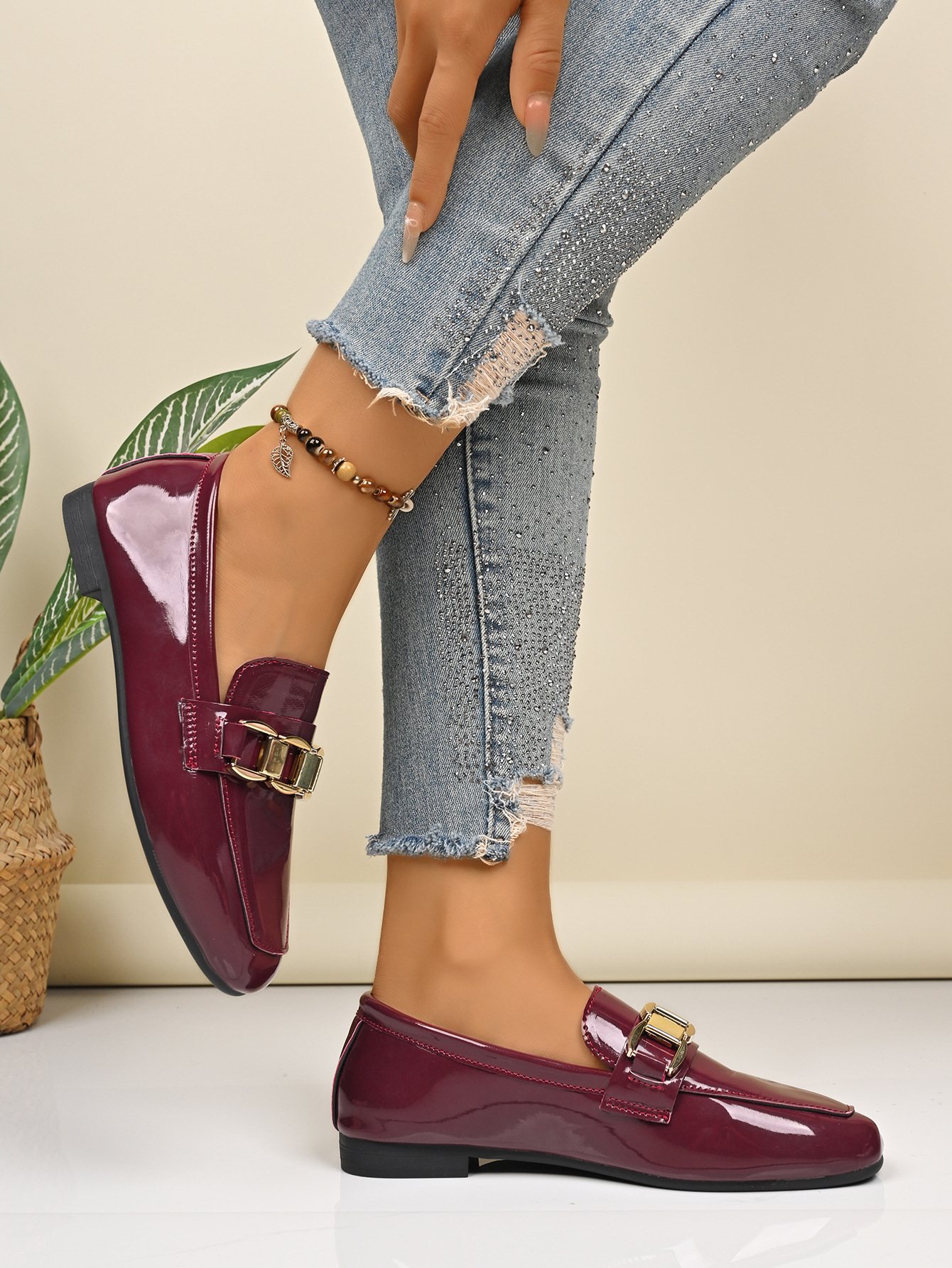 Women's Metal Chain Flat Loafers Autumn Casual Style Export Available New_vogvips.com