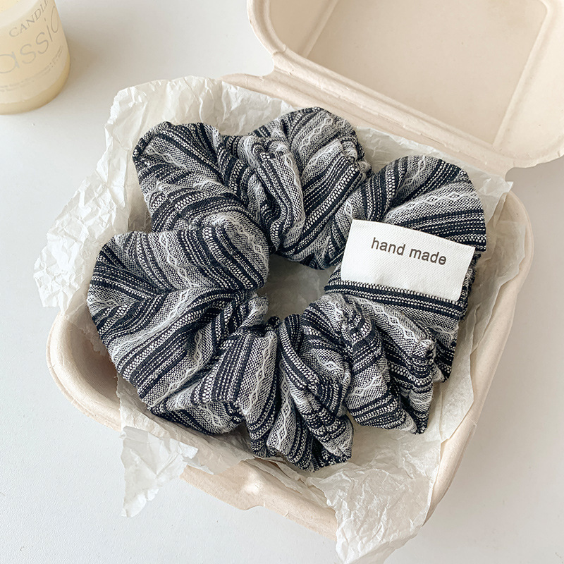 #63 블랙 앤 그레이 스트라이프
