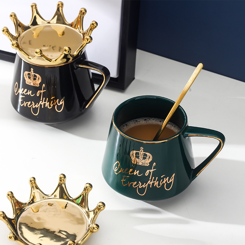 Taza de cerámica de corona creativa con tapa taza de café patrón de oro nórdico taza de marca de pareja taza de estómago grande regalo de mano