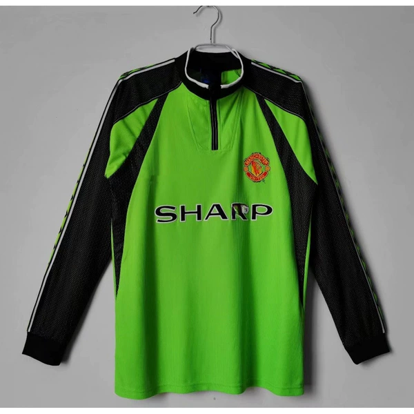 Season green goalkeeper