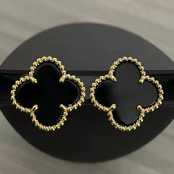 Gold [Black Onyx 1.5cm] Stud Earrings