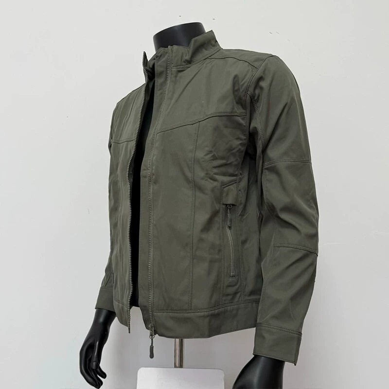 Men's hardy military green softshell jacket for autumn outdoor activities, stylish and rugged workwear with a stand-up collar