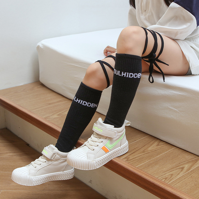 블랙 스트랩 레터 중형 스타킹 캔디 컬러