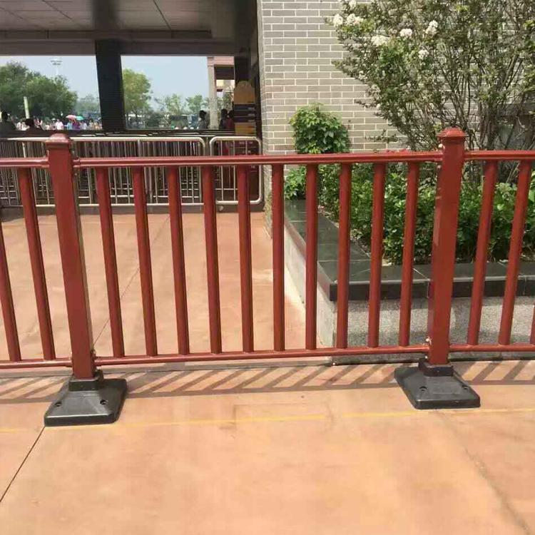 厂家批发市政交通道路护栏 锌钢道路护栏市政隔离道路交通护栏