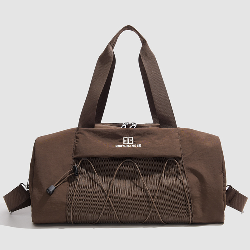 2025 nueva bolsa de viaje de gran capacidad versátil mochila ligera para hombres y mujeres para salir a caminar bolsa de montaña