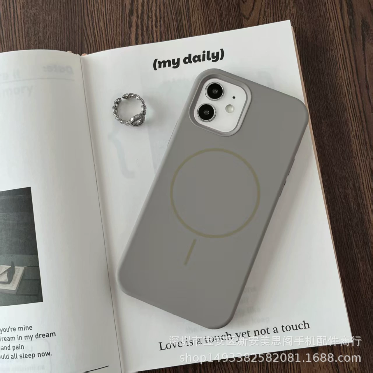 [Переведено:] Apple, совместимый чехол для телефона, силиконовый чехол для iPhone 16, iPhone16 Pro для мужчин и женщин, защитный чехол, iphone, простой и элегантный дизайн