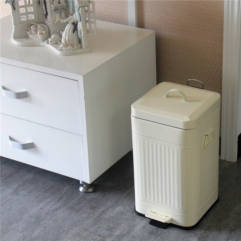 Large Capacity Retro Living Room Kitchen Household Pedal American Style Bathroom Toilet Trash Can with Lid Accessible Luxury