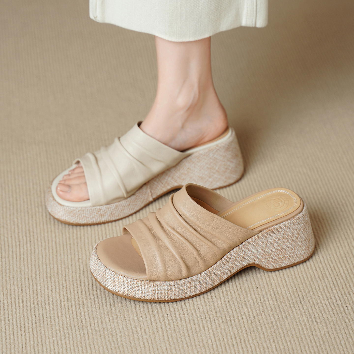 Sandal nữ da cừu gót xuồng đế dày hở mũi quai ngang — màu trắng ngà