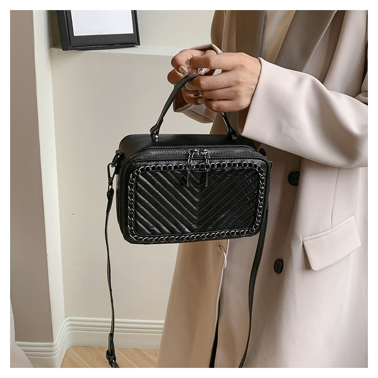 Women's 2023 Small Fragrant Wind Weaving Chain Single Shoulder Crossbody Bag Embroidered Thread Chain Handheld Small Square Bag_voghion.com