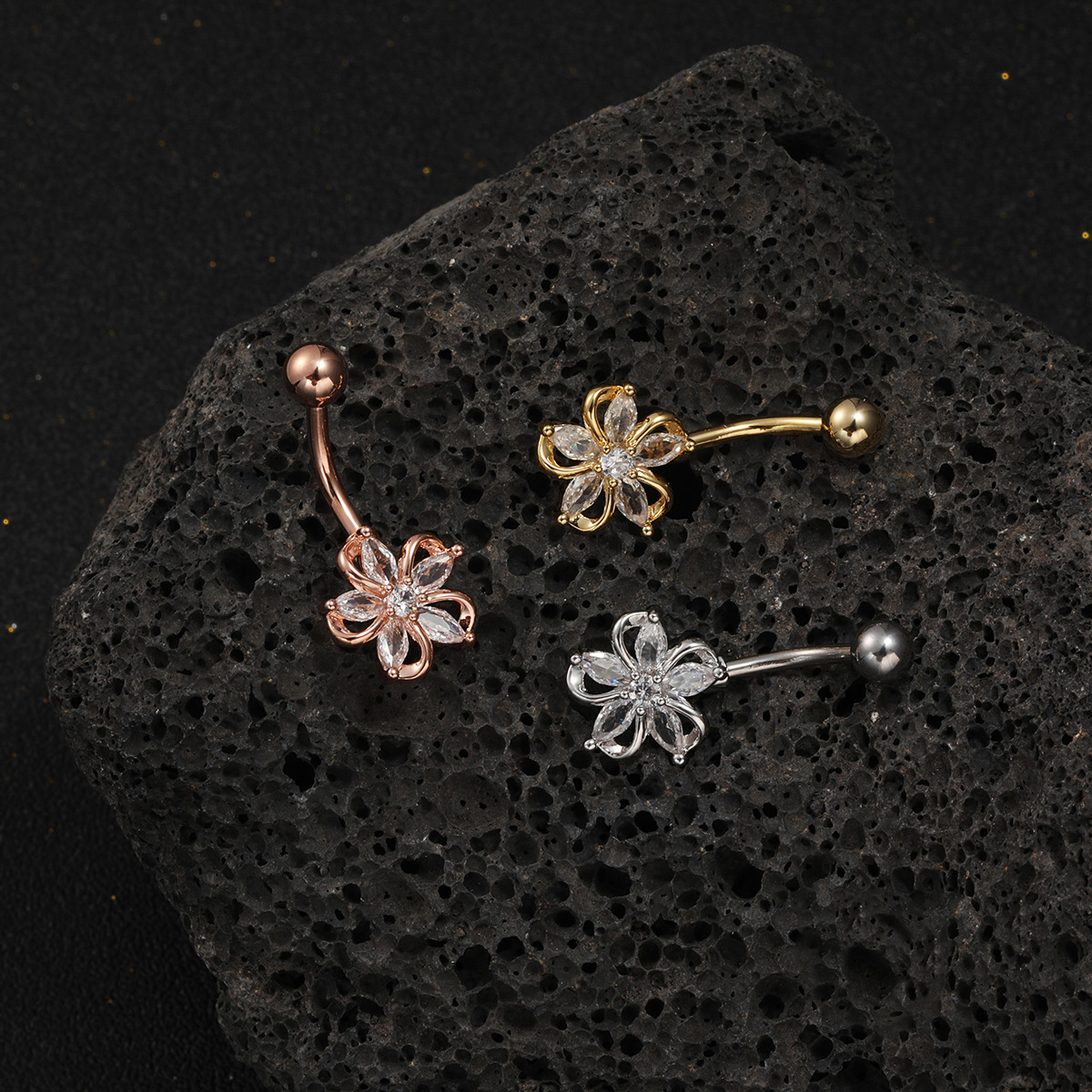 Auf Lager – Bestseller! Luxuriöser, modischer und sexy Bauchnabelpiercing-Ring mit Zirkonia-Blume._voghion.com