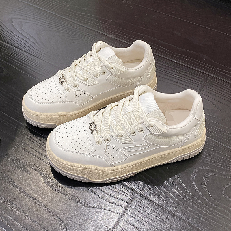 Small niche design, fashionable temperament, thick soled white for women 2024 new Korean version, comfortable and_voghion.com