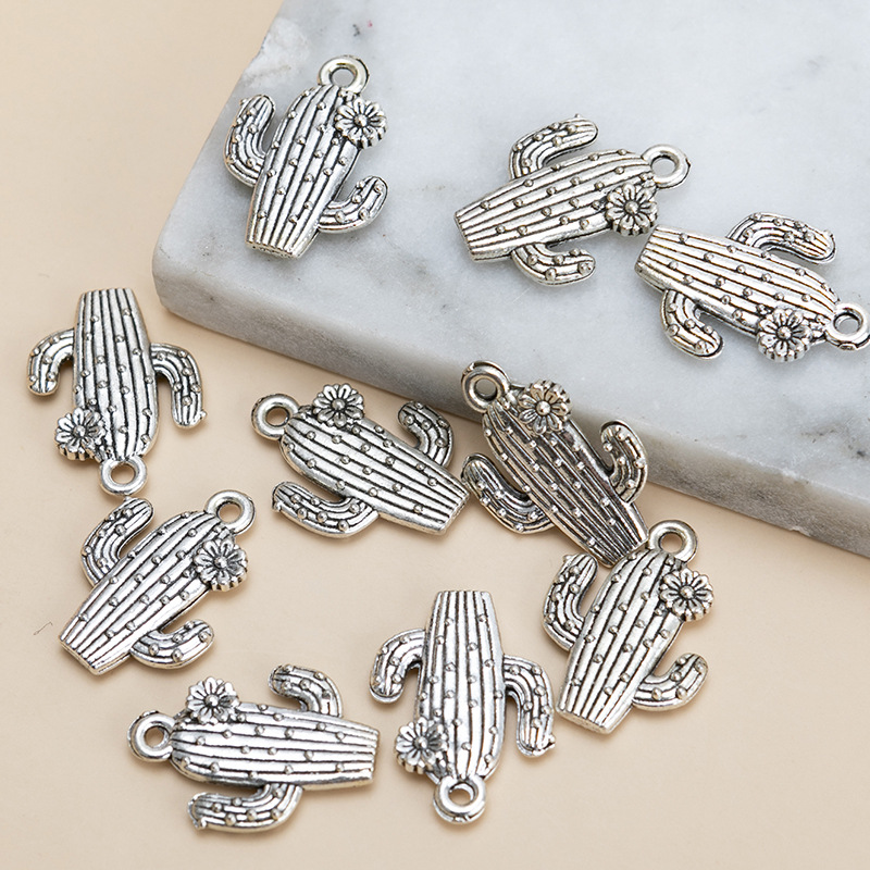 Cactus Pattern 10 Pieces Alloy Cactus Pendant