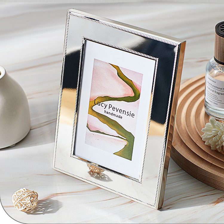 High-grade photo frame can be engraved logo modern silver 6 inch 7 inch 10 inch metal photo frame exquisite table high High-grade photo frame can be engraved logo modern silver 6 inch 7 inch 10 inch metal photo frame exquisite table high