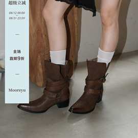 小众高跟显瘦皮带扣短靴2025新款秋冬复古刺绣尖头粗跟棕色靴子