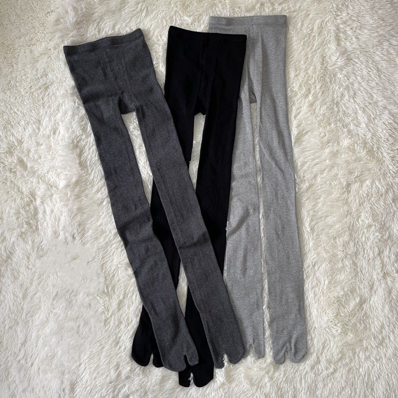 Zodiac Year Red Pants Spring and Summer Thin Cotton Knitted Split-Toe Leggings Slimming Look Two-Finger Pure Color Japanese Style Versatile Pantyhose