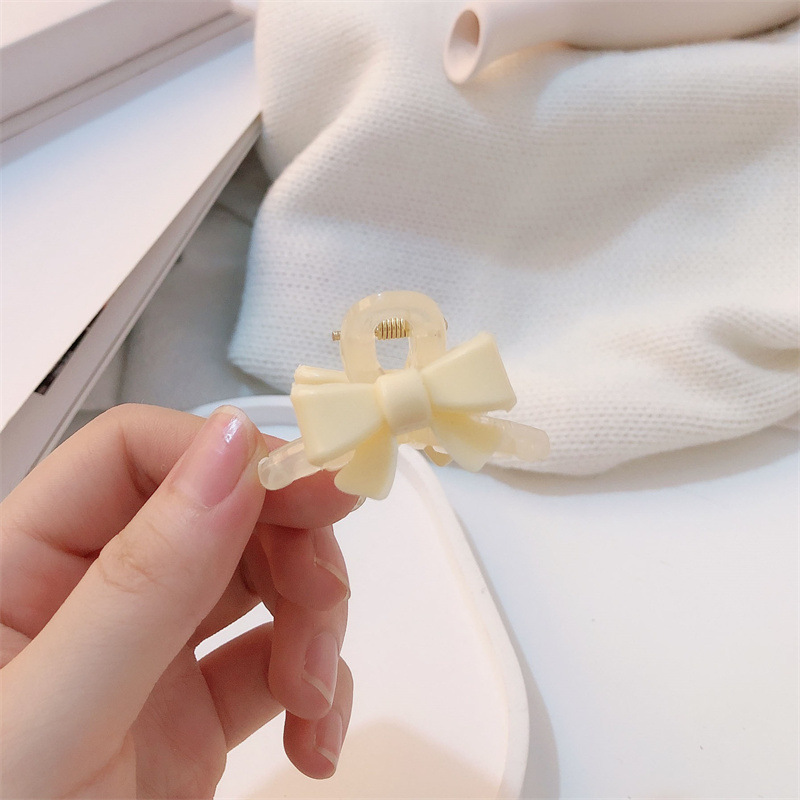 Juge tierno ~ dulce y lindo arco marrón pequeño raspado clip de mar para reducir la edad de las niñas clip de tiburón rojo clip de pelo