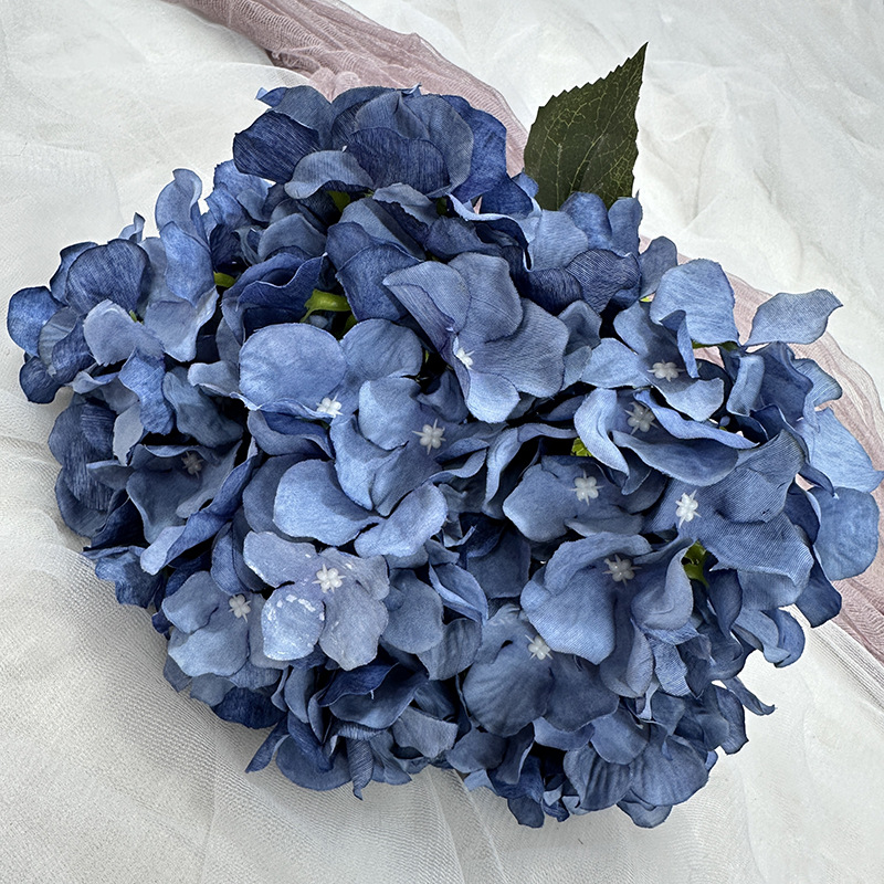 azul escuro