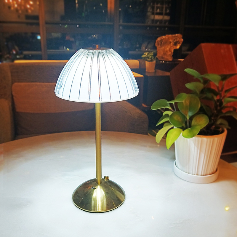 반달 크리스탈 테이블 램프