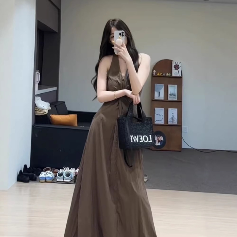 Light Luxury and High-End Feel Black Halter Neck Dress for Women, Summer 2026 New Style, Elegant Ankle-Length Dress