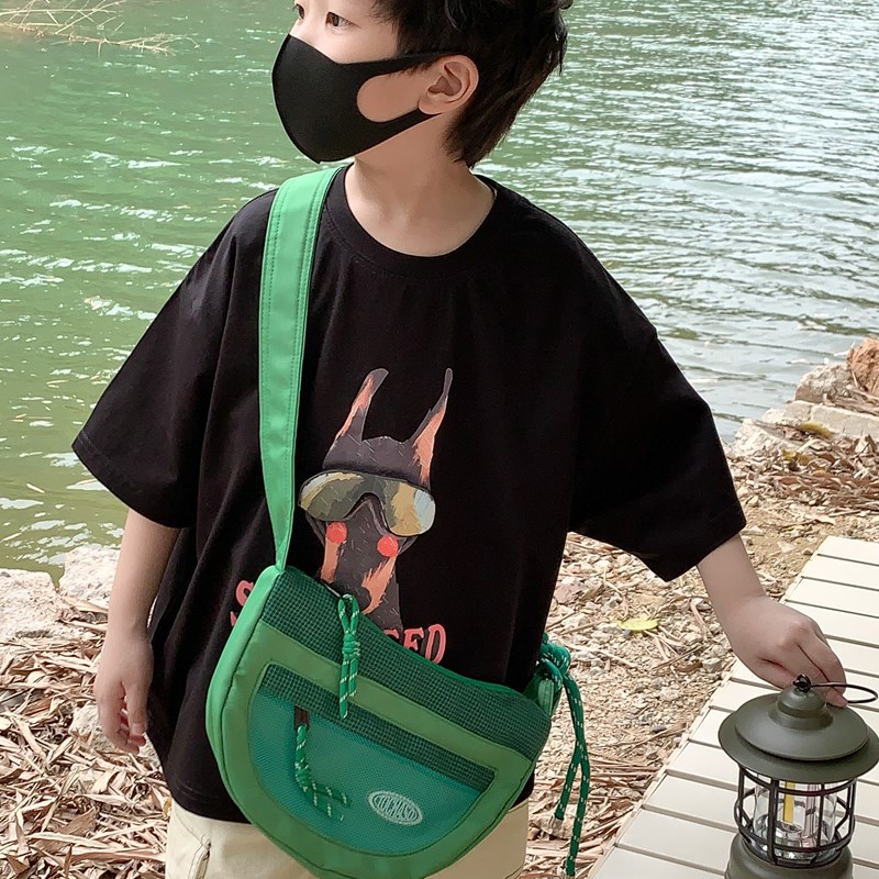 Versión coreana del hermoso bolso de hombro para niño pequeño, estilo occidental, letra de moda, bolso de mensajero para bebé, bolso deportivo para niños