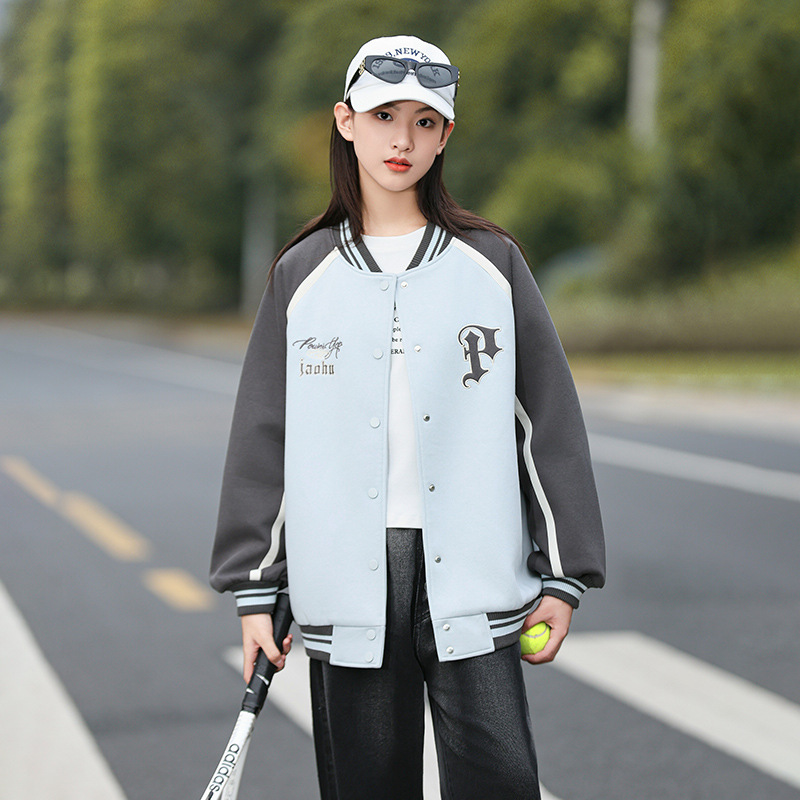 女の子のコート春秋服の中の大きいサイズのゆったりした野球服のジャケットの青少年の中学校の女の子の上着の洋風