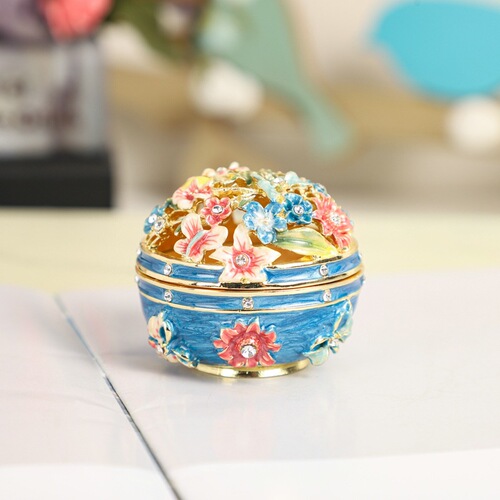 Foreign trade hollow pattern decorative box ring storage box enamel craft gift decorative box wholesale