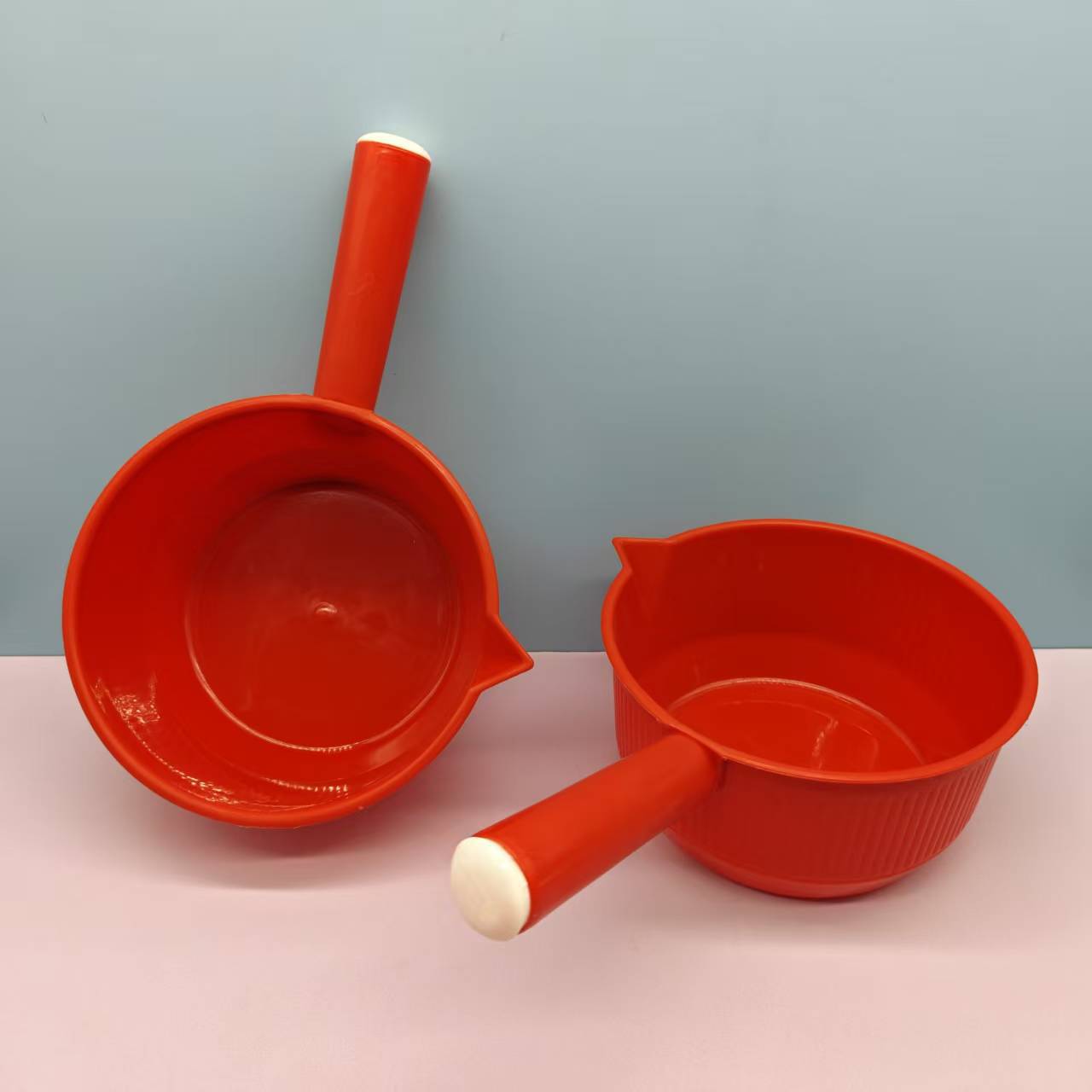 Water Scoop, Water Ladle, Plastic Water Scoop with Spout, Durable and Thickened Plastic Water Scoop