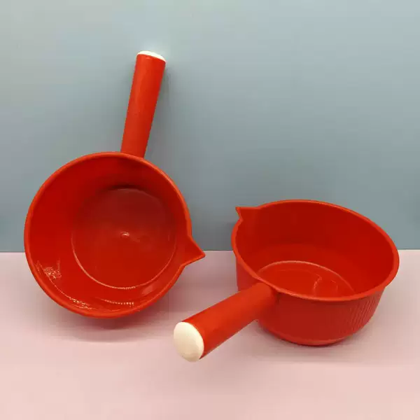 Water Scoop, Water Ladle, Plastic Water Scoop with Spout, Durable and Thickened Plastic Water Scoop