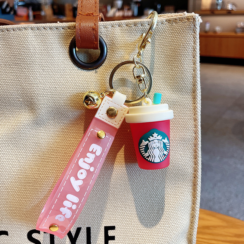 Llavero creativo y bonito con forma de botella de bebida, colgante para coche, pareja, bolso escolar, joyería, arcade, pequeño regalo, puesto callejero, venta al por mayor