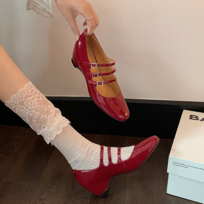 Red High-Heeled Mary Janes~A Timeless French Retro Classic! 2026 Spring Chunky Heel Leather Shoes for Women Red High-Heeled Mary Janes~A Timeless French Retro Classic! 2026 Spring Chunky Heel Leather Shoes for Women