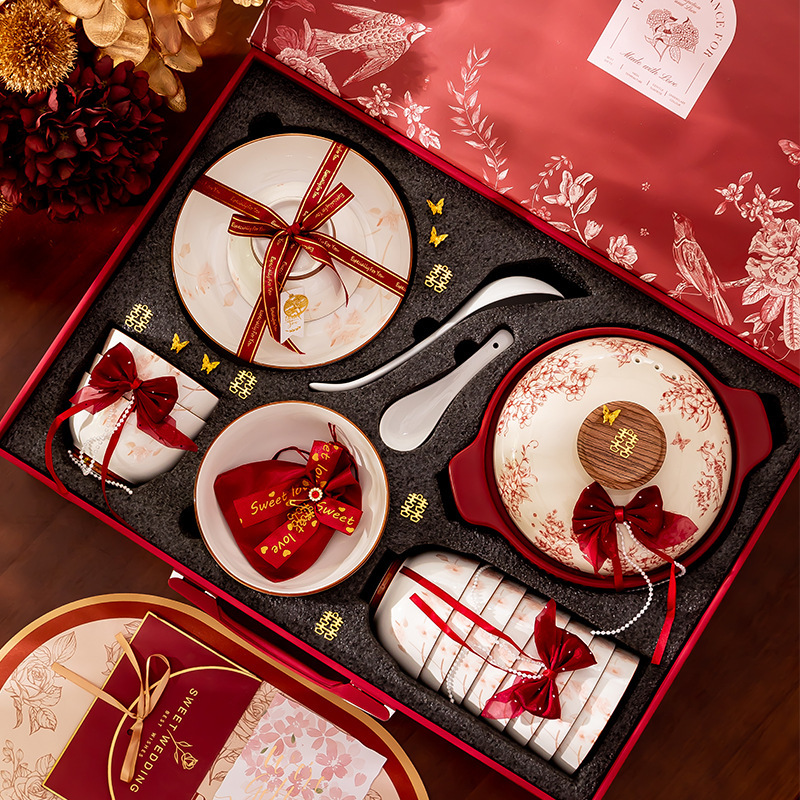 Red Festive Bowl and Plate Set, Wedding Gift, Complete Set of Bowls and Chopsticks, Gift Box Set Red Festive Bowl and Plate Set, Wedding Gift, Complete Set of Bowls and Chopsticks, Gift Box Set