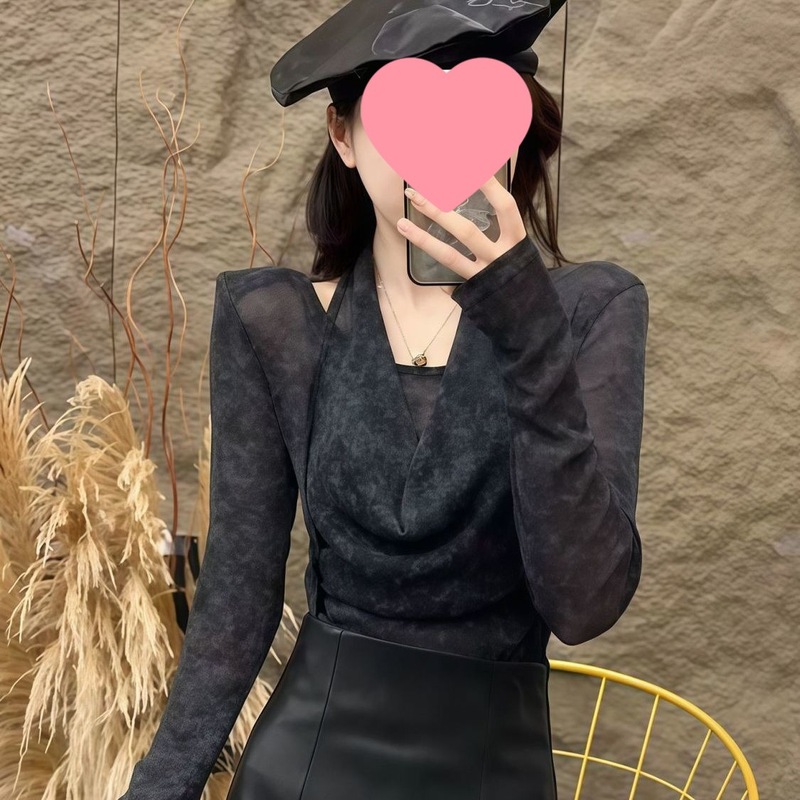 灰咖色假两件上衣2025秋季新款女装挂脖荡领设计感轻熟风法式小衫|undefined