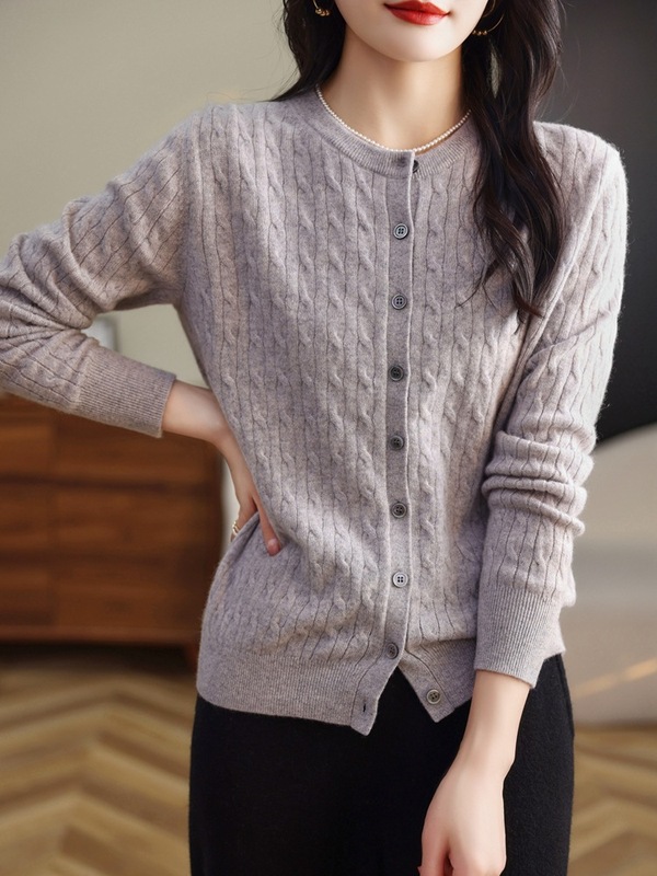 春と秋の新商品の丸首のニットの女性のニットのカーディガンのコートのセーターの上着の女性のファッションの修身の麻花の長袖|undefined