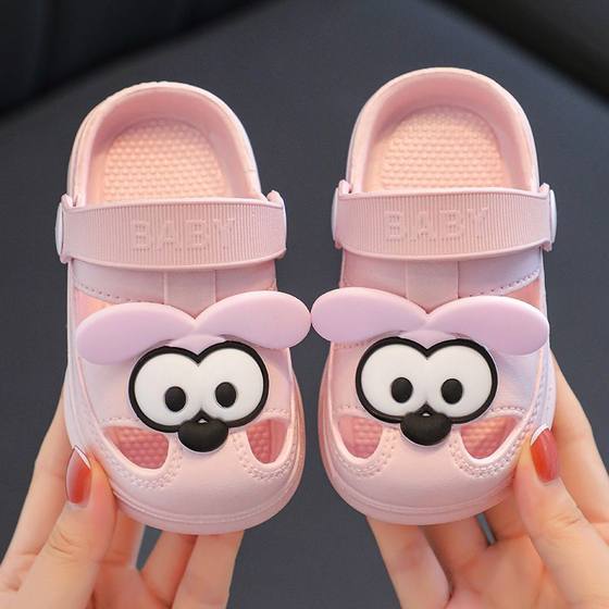2025 New Summer Style 3-6 Year Old Preschool Kidsren's Crocs Cartoon Sandals Pvc Non-Slip Soft Bottom 2025 Easy to Use