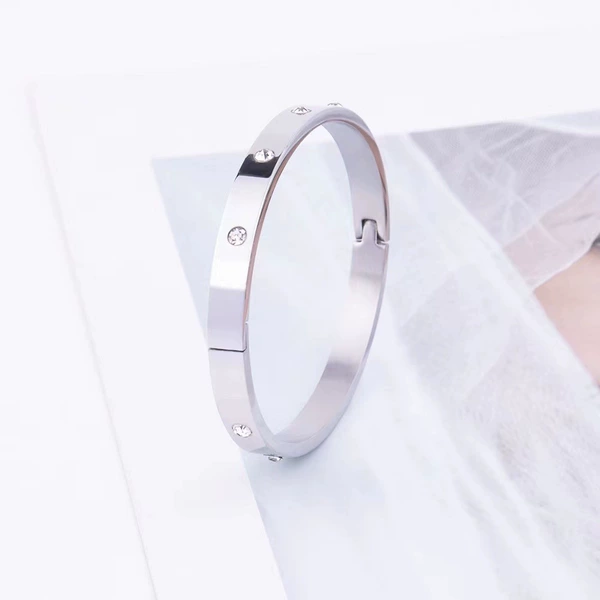 【13】 Egg -shaped steel bracelet