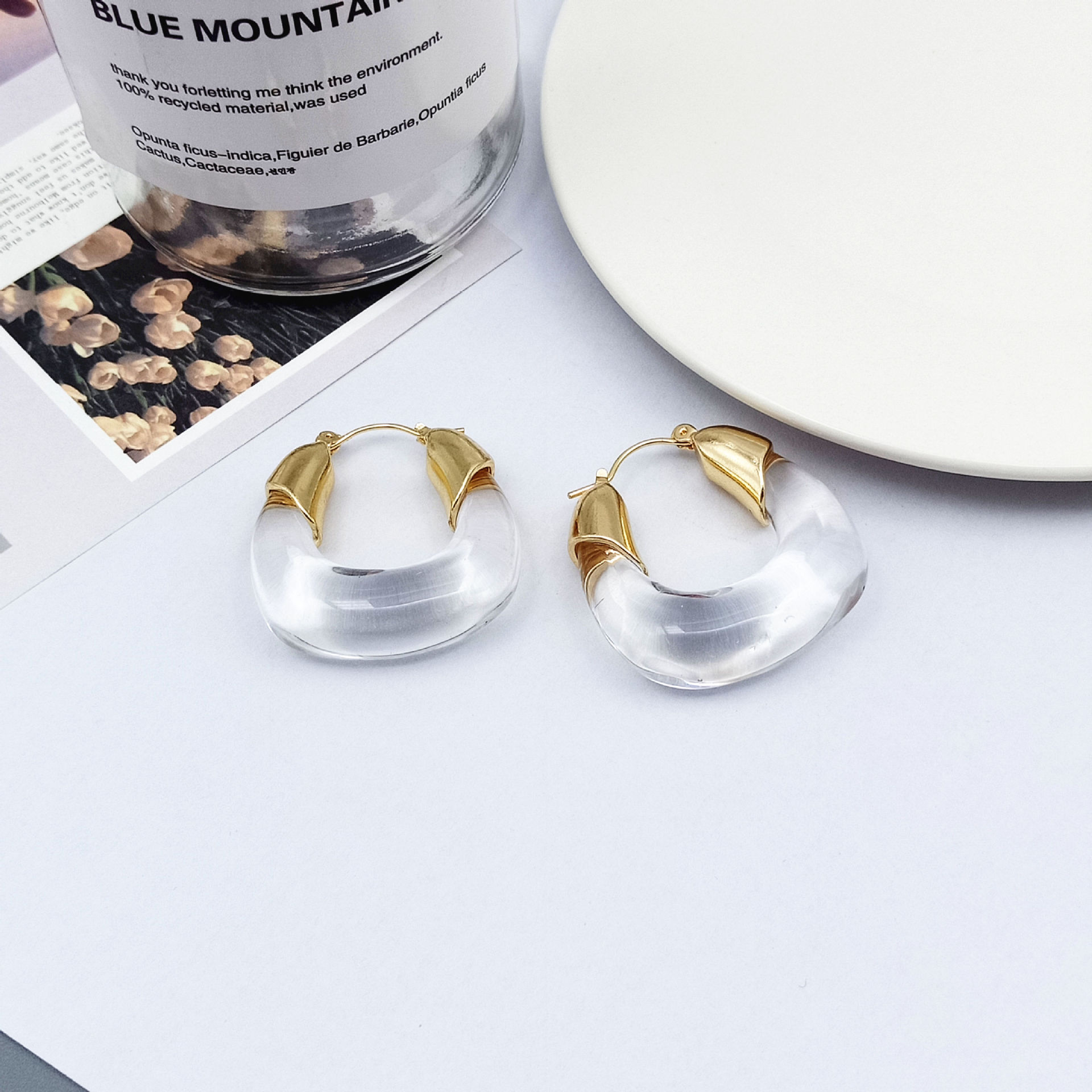 Simple Style U Shape Resin Hoop Earrings display picture 2