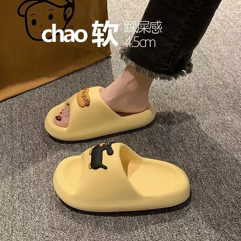 Celebridades de Internet lindas sandalias y pantuflas de mierda para hombres y mujeres baño de suela gruesa antideslizante hogar interior EVA verano ropa exterior pareja image 7