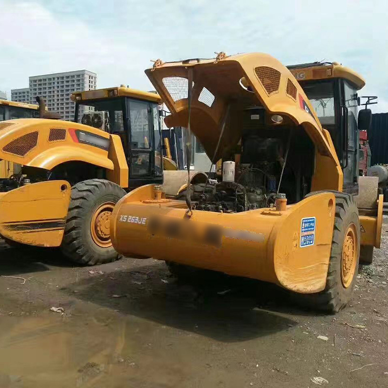 二手压路机：徐工XS262J压路机.jpg