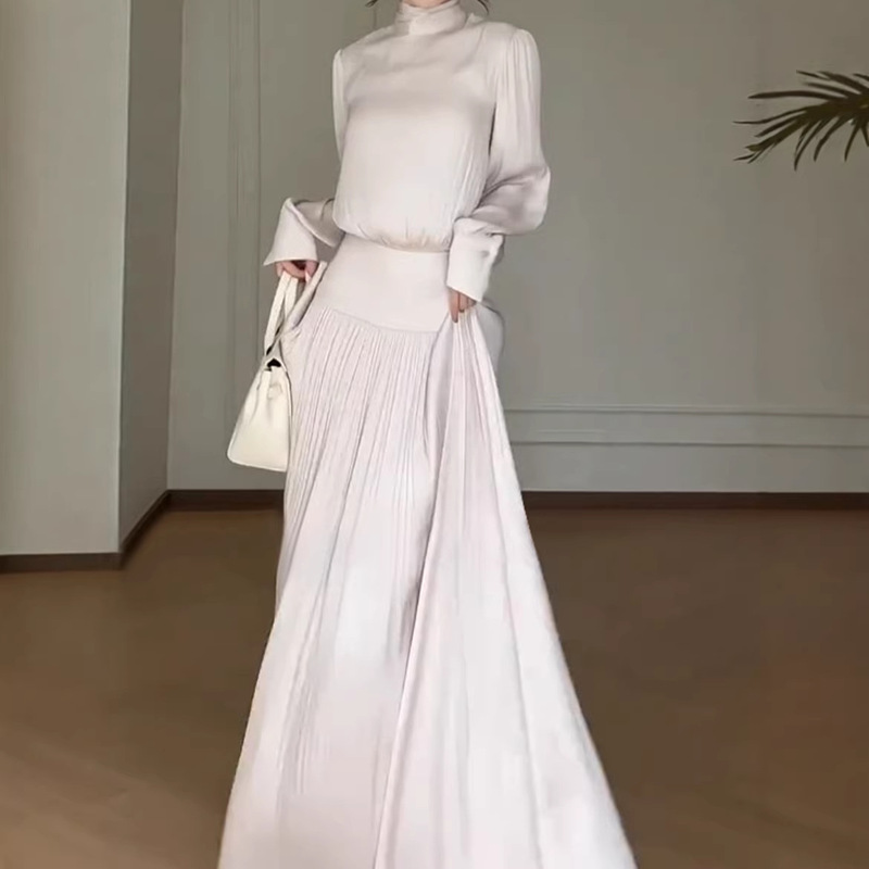 2026 New French-Style Elegant High-Neck Pleated Waist-Cinching Dress for Women, Early Autumn Mature Style with a High-End Feel, Long Dress 2026 New French-Style Elegant High-Neck Pleated Waist-Cinching Dress for Women, Early Autumn Mature Style with a High-End Feel, Long Dress