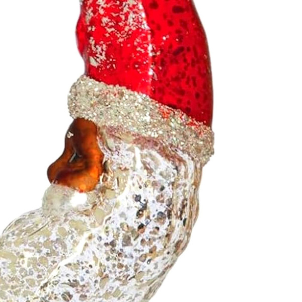 Glass decorations for elderly