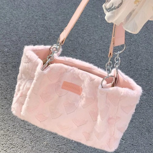 Japanese and Korean Ins Autumn and Winter Plush Bags for Women, Large Capacity Fashion Commuter Shoulder Bags, Fluffy Bags, Casual Tote Bags