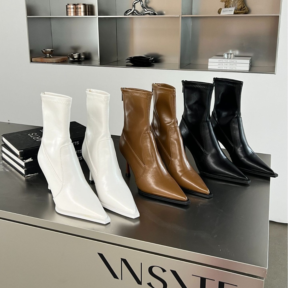 2024 Autumn and Winter New Style High Slim Short Women's Back Zipper Pointed Thin Heel Motorcycle Boots_voghion.com