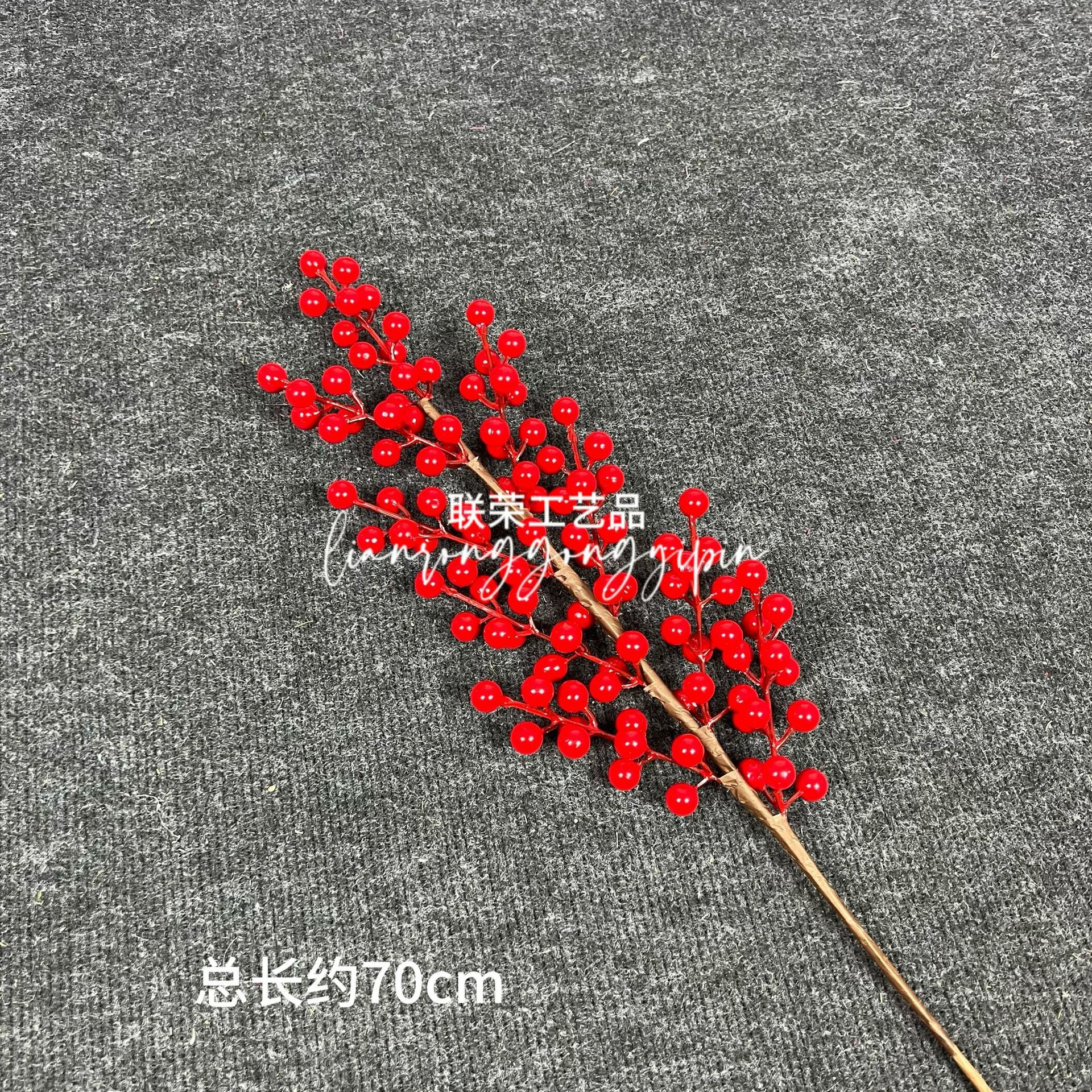 9 forks of red fruit