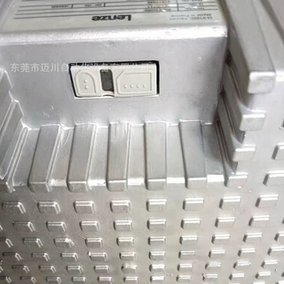 EVF9325-EV 伦茨Lenze变频器原装正品现货便宜出质保一年议价出售