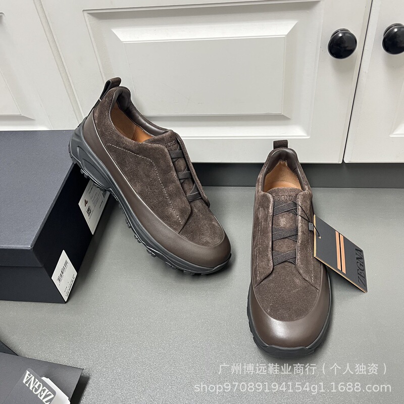 Trendy, versatile, and comfortable slip-on sneakers with thick soles, featuring a non-slip design, breathable leather, and a soft sole, perfect for casual wear Trendy, versatile, and comfortable slip-on sneakers with thick soles, featuring a non-slip design, breathable leather, and a soft sole, perfect for casual wear