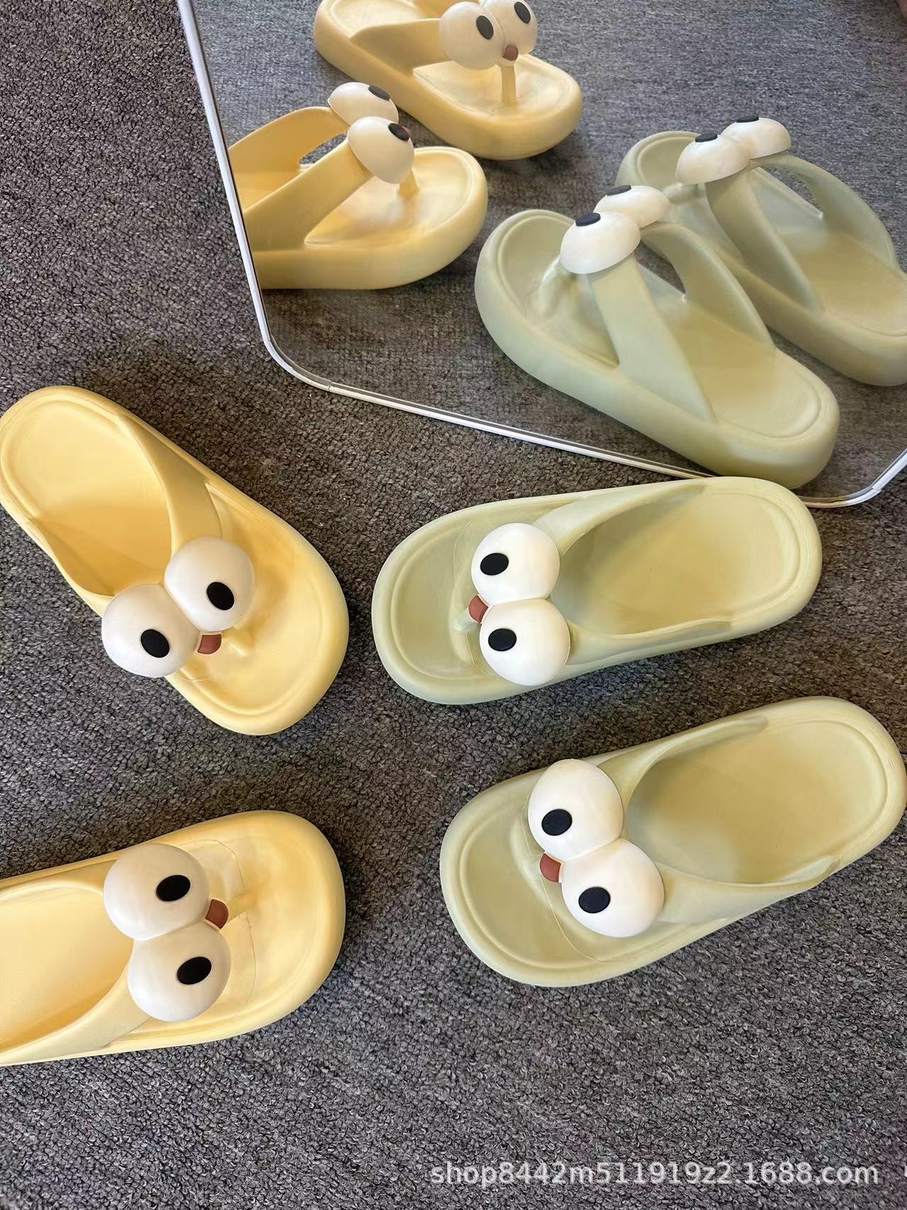 Arrastre de dibujos animados divertido en verano 2023 interior y exterior con Playa universal para hombres y mujeres, lindo Fondo grueso, cómodo ojos grandes